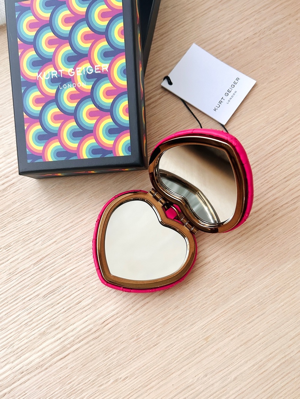 NWT💝Kurt Geiger London Boxed Kensington Heart Mirror Bag Charm Pink Keychain - Picture 3 of 5